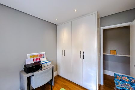 Apartamento à venda com 122m², 3 quartos e 2 vagasQuarto 3