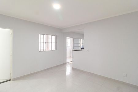 Sala de casa para alugar com 2 quartos, 70m² em São Pedro, Osasco