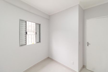 Quarto 2 de casa para alugar com 2 quartos, 70m² em São Pedro, Osasco