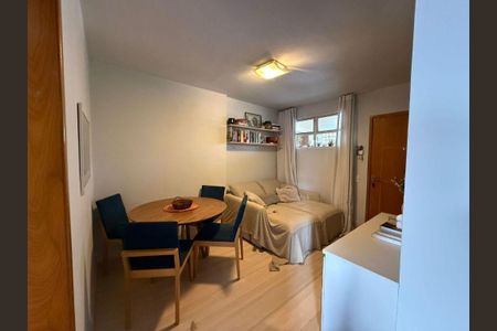 Apartamento à venda com 2 quartos, 48m² em Vila Firmiano Pinto, São Paulo