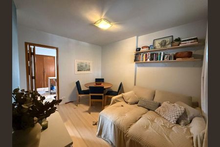 Apartamento à venda com 2 quartos, 48m² em Vila Firmiano Pinto, São Paulo