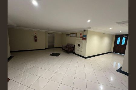 Apartamento para alugar com 69m², 2 quartos e 1 vaga Apartamento para alugar com 69m², 2 quartos e 1 vagaHall de entrada