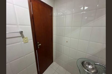 Apartamento para alugar com 69m², 2 quartos e 1 vaga Apartamento para alugar com 69m², 2 quartos e 1 vagaBanheiro Social