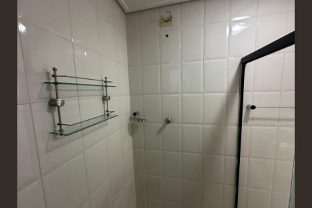 Apartamento para alugar com 69m², 2 quartos e 1 vaga Apartamento para alugar com 69m², 2 quartos e 1 vagaBanheiro da Suíte