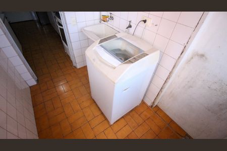 Apartamento à venda com 68m², 3 quartos e sem vagaÁrea de Serviço