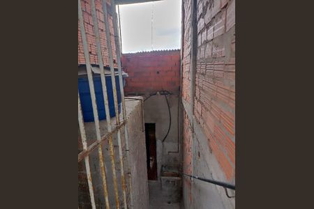Área externa de casa para alugar com 1 quarto, 60m² em Vila Bocaina, Mauá