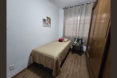 Casa à venda com 200m², 3 quartos e 3 vagas Casa à venda com 200m², 3 quartos e 3 vagasQuarto