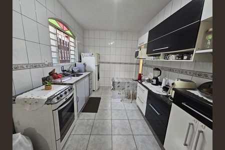 Casa à venda com 200m², 3 quartos e 3 vagas Casa à venda com 200m², 3 quartos e 3 vagasCozinha
