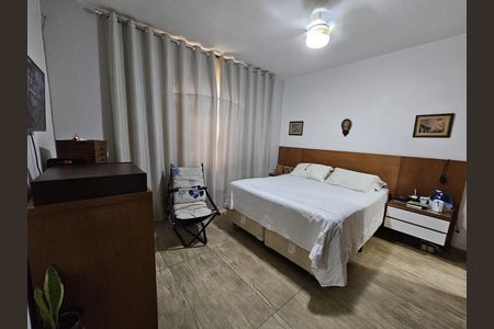 Casa à venda com 200m², 3 quartos e 3 vagas Casa à venda com 200m², 3 quartos e 3 vagasQuarto