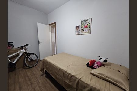 Casa à venda com 200m², 3 quartos e 3 vagas Casa à venda com 200m², 3 quartos e 3 vagasQuarto