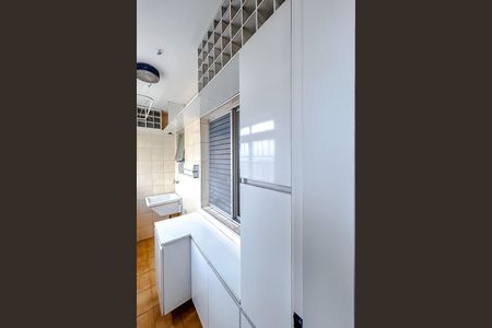 Apartamento para alugar com 75m², 3 quartos e 1 vagaÁrea de Serviço