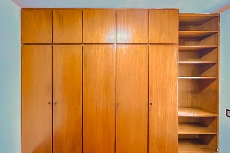 Apartamento para alugar com 75m², 3 quartos e 1 vagaQuarto 3 - Armários