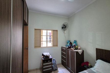 Casa à venda com 170m², 4 quartos e 2 vagas Casa à venda com 170m², 4 quartos e 2 vagasQuarto 1