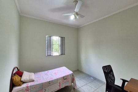 Casa à venda com 170m², 4 quartos e 2 vagas Casa à venda com 170m², 4 quartos e 2 vagasQuarto 3