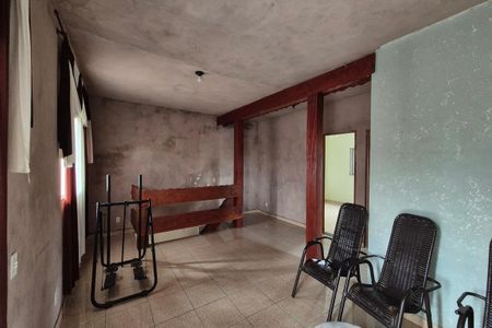 Casa à venda com 170m², 4 quartos e 2 vagas Casa à venda com 170m², 4 quartos e 2 vagasSala