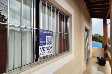 Casa à venda com 170m², 4 quartos e 2 vagas Casa à venda com 170m², 4 quartos e 2 vagasPlaca Instalada