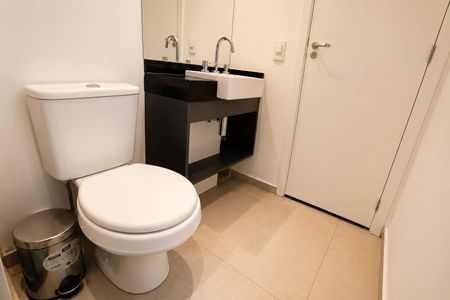 Studio à venda com 37m², 1 quarto e sem vaga Studio à venda com 37m², 1 quarto e sem vagaBanheiro