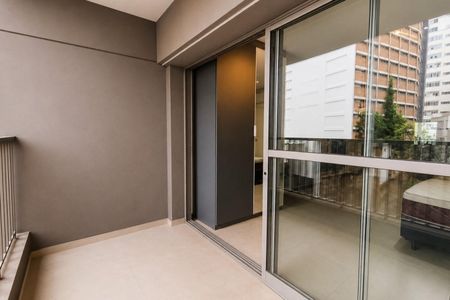 Studio à venda com 37m², 1 quarto e sem vaga Studio à venda com 37m², 1 quarto e sem vagaVaranda