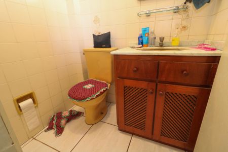 Casa de condomínio à venda com 157m², 3 quartos e 1 vagaLavabo