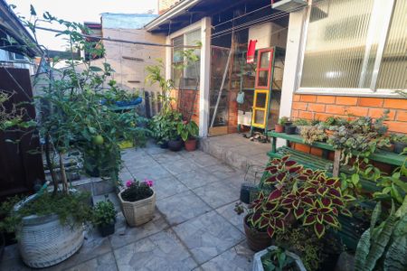 Casa de condomínio à venda com 157m², 3 quartos e 1 vagaQuintal