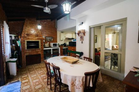 Casa de condomínio à venda com 157m², 3 quartos e 1 vagaVaranda