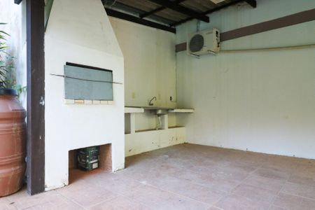 Casa de condomínio à venda com 157m², 3 quartos e 1 vagaÁrea comum - Churrasqueira