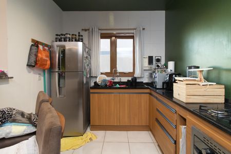 Casa à venda com 109m², 2 quartos e 2 vagasCozinha e Área de Serviço