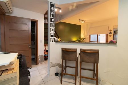 Casa à venda com 109m², 2 quartos e 2 vagasCozinha e Área de Serviço