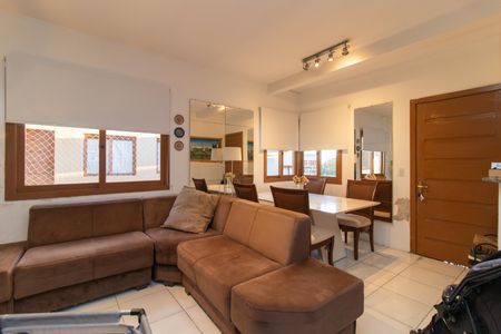Sala de casa à venda com 2 quartos, 109m² em Ipanema, Porto Alegre