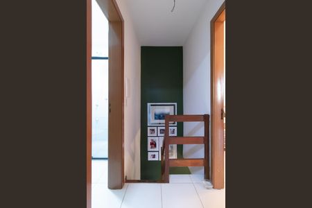 Casa à venda com 109m², 2 quartos e 2 vagasCorredor
