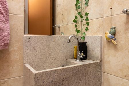 Lavabo de casa à venda com 2 quartos, 109m² em Ipanema, Porto Alegre