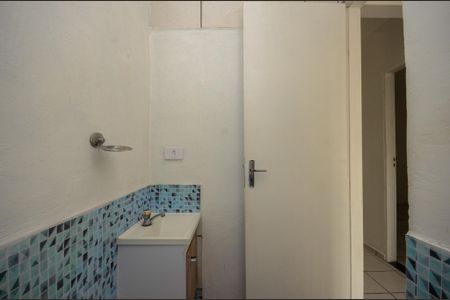 Apartamento para alugar com 36m², 2 quartos e sem vaga Apartamento para alugar com 36m², 2 quartos e sem vagaBanheiro