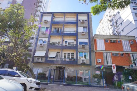 Apartamento para alugar com 74m², 2 quartos e sem vaga Apartamento para alugar com 74m², 2 quartos e sem vagaFachada