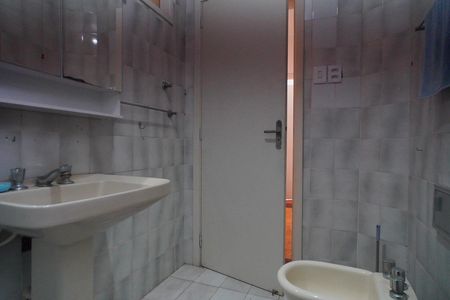 Apartamento para alugar com 74m², 2 quartos e sem vagaBanheiro 