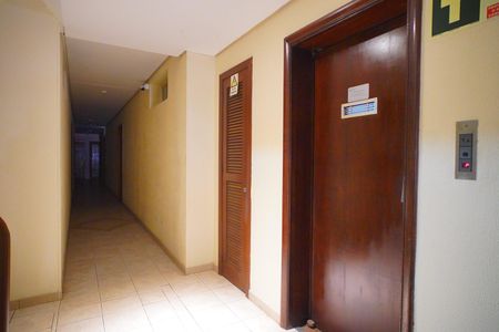 Apartamento para alugar com 74m², 2 quartos e sem vaga Apartamento para alugar com 74m², 2 quartos e sem vagaElevador