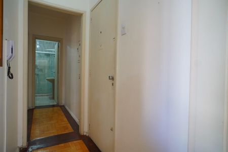 Apartamento para alugar com 74m², 2 quartos e sem vagaCorredor 