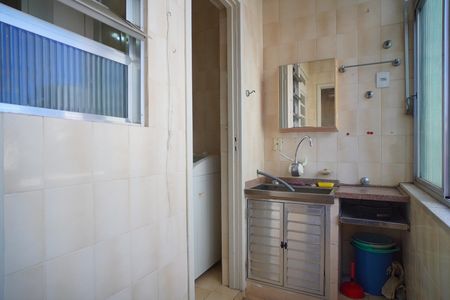 Apartamento para alugar com 74m², 2 quartos e sem vagaÁrea  de serviço 