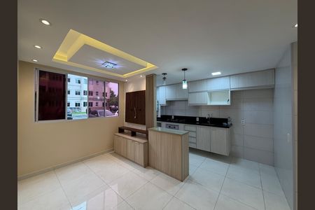 Sala de apartamento para alugar com 1 quarto, 44m² em Curicica, Rio de Janeiro
