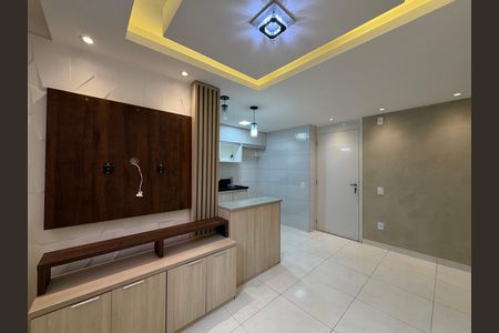 Sala de apartamento para alugar com 1 quarto, 44m² em Curicica, Rio de Janeiro