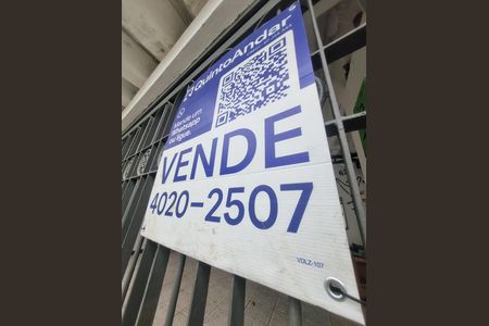 Casa à venda com 270m², 2 quartos e 3 vagas Casa à venda com 270m², 2 quartos e 3 vagasPlaca