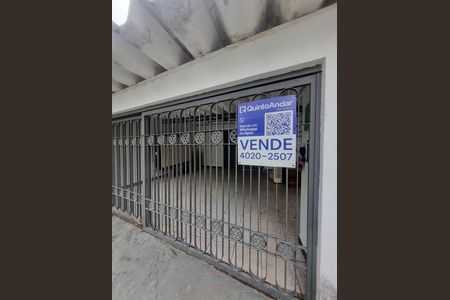 Casa à venda com 270m², 2 quartos e 3 vagas Casa à venda com 270m², 2 quartos e 3 vagasPlaca