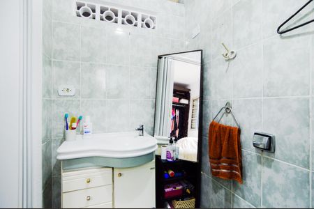 Casa à venda com 270m², 2 quartos e 3 vagasBanheiro do Quarto 2