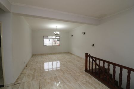 Sala de casa para alugar com 2 quartos, 135m² em Vila Charlote, São Paulo