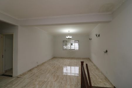 Sala de casa para alugar com 2 quartos, 135m² em Vila Charlote, São Paulo