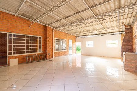 Casa para alugar com 200m², 3 quartos e 3 vagas