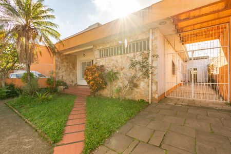 Casa para alugar com 200m², 3 quartos e 3 vagas