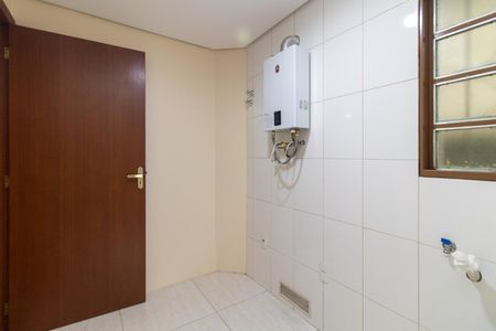 Casa para alugar com 290m², 3 quartos e 2 vagas Casa para alugar com 290m², 3 quartos e 2 vagasÁrea de Serviço