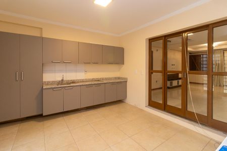 Casa para alugar com 290m², 3 quartos e 2 vagas Casa para alugar com 290m², 3 quartos e 2 vagasCozinha