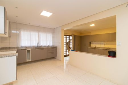 Casa para alugar com 290m², 3 quartos e 2 vagas Casa para alugar com 290m², 3 quartos e 2 vagasCozinha