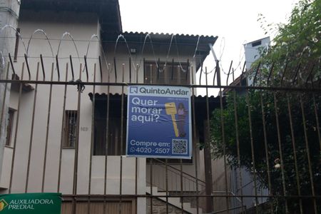 Casa para alugar com 290m², 3 quartos e 2 vagas Casa para alugar com 290m², 3 quartos e 2 vagasFachada